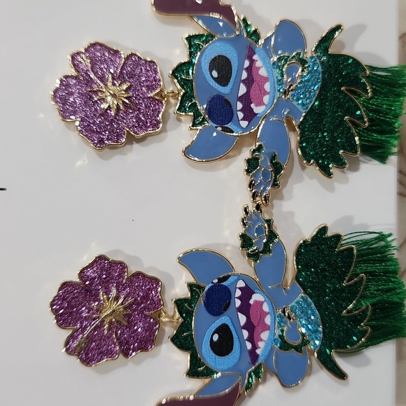 🔹️Disney 🔹️X Baublebar Stitch Hula Hawaiian Drop Earrings NEW IN BOX ✨️🌸 - Picture 4 of 5